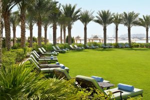 hotel-7885138_1920